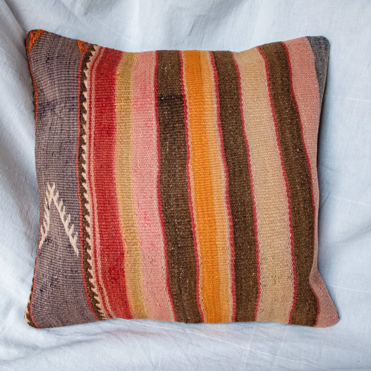 Pomarańczowo-beżowa poszewka kilim na poduszkę