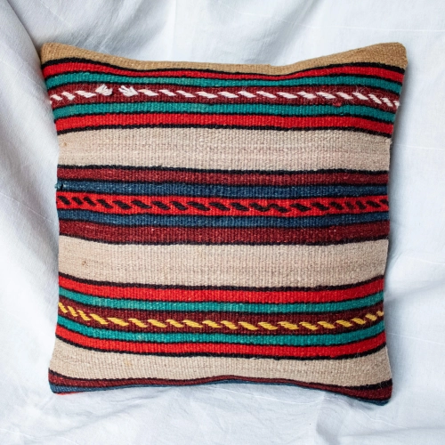 Pasiasta poszewka na poduszkę kilim