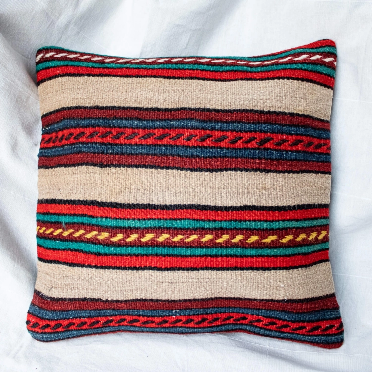 Kilim w paski na poduszkę o wymiarach 40x40cm
