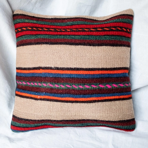 Pasiasta poszewka na poduszkę kilim