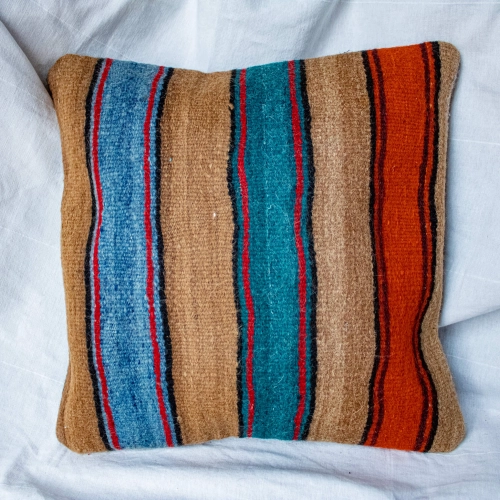 Błękitna poszewka na poduszkę kilim