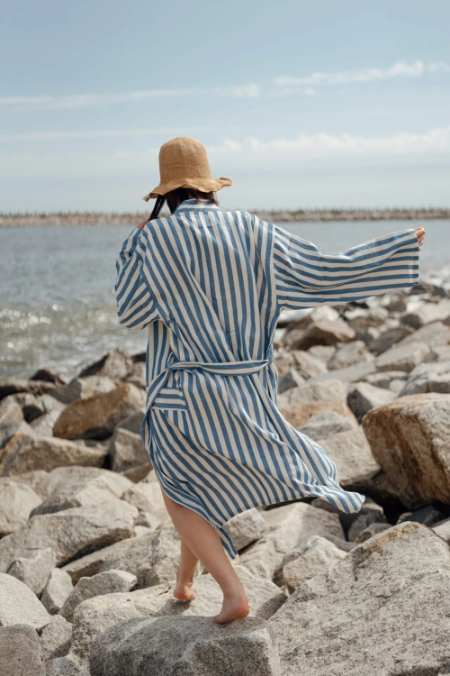 kimono szlafrok lniany bawełniany biało niebieskie paski unisex