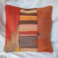 Pomarańczowa poszewka na poduszkę kilim
