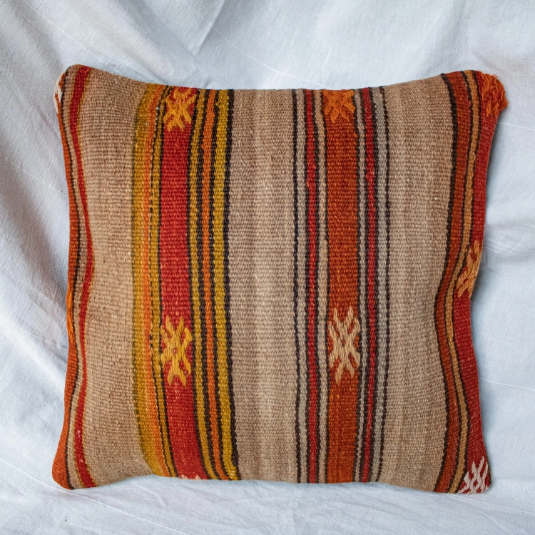 Pomarańczowo-beżowa poszewka kilim na poduszkę
